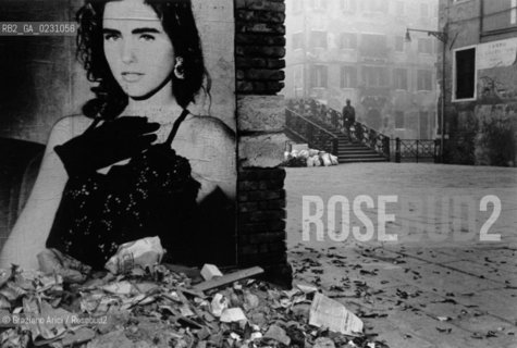  GENTE DI VENEZIA  MOSTRA DI Graziano Arici/Rosebud2 @ 2002 Graziano Arici/Rosebud2 - Y 85/16..