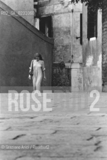  GENTE DI VENEZIA  MOSTRA DI Graziano Arici/Rosebud2 @ 2002 Graziano Arici/Rosebud2 - W 91/21A..