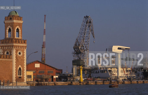 LARSENALE DI VENEZIA © 2002 Graziano Arici/Rosebud2 ARCHEOLOGIA INDUSTRIALE GRU