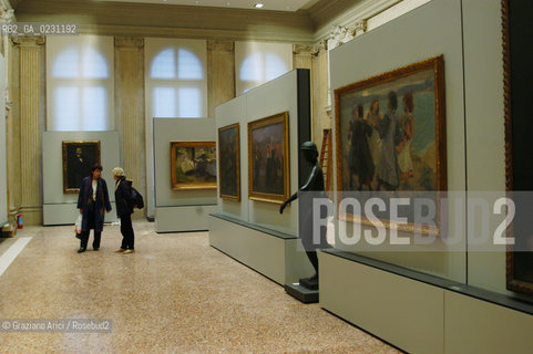 VENEZIA - MUSEO DARTE MODERNA DI CA PESARO ARCHIVIO Graziano Arici/Rosebud2  La cessione dei diritti si intende per quanto di nostra competenza; non comprende invece le eventuali spese relative a diritti che potranno essere richiesti dagli Enti cui appartengono le opere riprese. Tali costi, ove neccessari, e l’espletamento di qualsivoglia pratica di richiesta permessi sono esclusivamente  a  carico del committente e a sua cura.