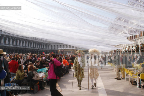VENEZIA 2003 - CARNEVALE ALLESTIMENTO DELLA PIAZZA SAN MARCO  DI DONATO SARTORI ©Graziano Arici/Rosebud2 / TELA
