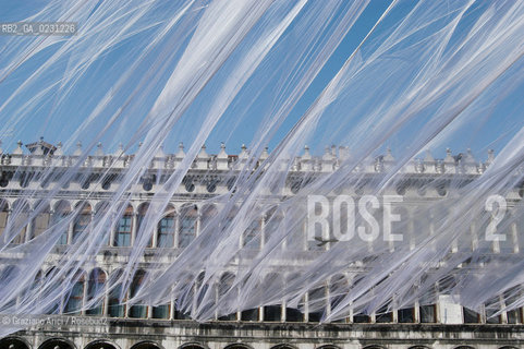 VENEZIA 2003 - CARNEVALE ALLESTIMENTO DELLA PIAZZA SAN MARCO  DI DONATO SARTORI ©Graziano Arici/Rosebud2 / TELA  PROCURATIE
