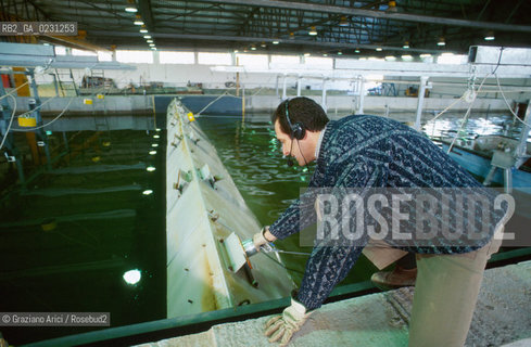 CENTRO SPERIMENTALE PER MODELLI IDRAULICI DI VOLTABAROZZO  - PROVE DI MOTO ONDOSO SULLE BARRIERE MOBILI - @ Graziano Arici/Rosebud2 /   ALTA MAREA CONSORZIO VENEZIA NUOVA