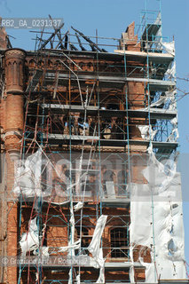 VENEZIA 15/04/03 - LINCENDIO DEL MULINO STUCKY © ARCHIVIO Graziano Arici/Rosebud2  / GIUDECCA / ARCHEOLOGIA INDUSTRIALE