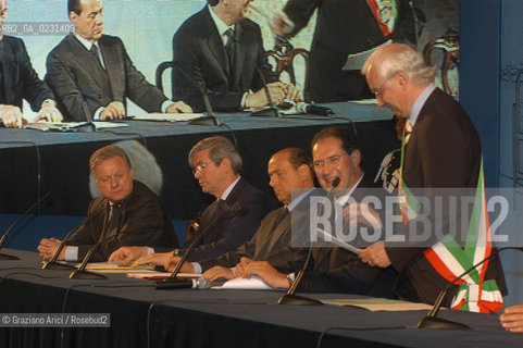 VENEZIA 14/05/03 - CERIMONIA DI INIZIO LAVORI SISTEMA MOSE PER LA DIFESA DI VENEZIA DALLE ACQUE ALTE IL PRESIDENTE DEL CONSIGLIO ON. SILVIO BERLUSCONI E IL SINDACO DI VENEZIA PROF. PAOLO COSTA ©Graziano Arici/Rosebud2 / DIGA