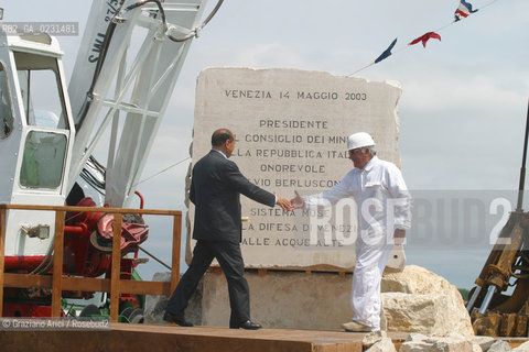 VENEZIA 14/05/03 - CERIMONIA DI INIZIO LAVORI SISTEMA MOSE PER LA DIFESA DI VENEZIA DALLE ACQUE ALTE IL PRESIDENTE DEL CONSIGLIO ON. SILVIO BERLUSCONI  ©Graziano Arici/Rosebud2 / DIGA