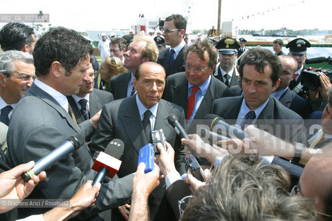VENEZIA 14/05/03 - CERIMONIA DI INIZIO LAVORI SISTEMA MOSE PER LA DIFESA DI VENEZIA DALLE ACQUE ALTE IL PRESIDENTE DEL CONSIGLIO ON. SILVIO BERLUSCONI  ©Graziano Arici/Rosebud2 / DIGA