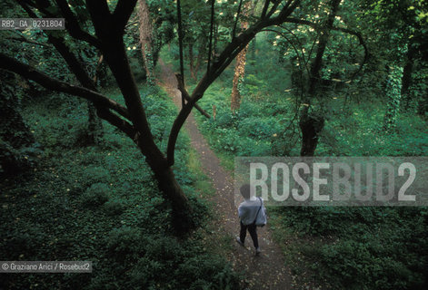 Nome:..ISOLA DEL LAZZARETTO VECCHIO....Localizzazione:..VENEZIA / ISOLA DEL LAZZARETTO VECCHIO / LAGUNA SUD PARCO..VENICE / THE ISLE OF LAZZARETTO VECCHIO / THE SOUTH LAGOON..Soggetto:..ISOLA DEL LAZZARETTO VECCHIO ..THE ISLE OF LAZZARETTO VECCHIO..Cronologia:......Autore:.. ....Stile:......Editori Stampatori:......Committenza:......Materia e Tecnica:......Collocazione:......Note:..NEL 1423 SCOPPIO LA PESTE IN CITTA E LISOLA VENNE TRASFORMATA IN LAZZARETTO ..WITH THE 1423 PLAGUE THE ISLAND BECAME LAZZARETTO  (QUARANTINE STATION)..Riproduzione Fotografica:..Graziano Arici/Rosebud2 ...Copyright:..Graziano Arici / rosebud2/....Data:..1993....Costo:..A....Key:..ISOLE ABBANDONATE..UNINHABITED ISLANDS