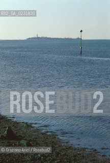 Caption: Nome:..LA LAGUNA DALL ISOLA DEL LAZZARETTO VECCHIO....Localizzazione:..VENEZIA / ISOLA DEL LAZZARETTO VECCHIO / LAGUNA SUD..VENICE / THE ISLE OF LAZZARETTO VECCHIO / THE SOUTH LAGOON..Soggetto:..LA LAGUNA DALLISOLA DEL LAZZARETTO VECCHIO ..THE LAGOON FROM THE ISLE OF LAZZARETTO VECCHIO..Cronologia:......Autore:.. ....Stile:......Editori Stampatori:......Committenza:......Materia e Tecnica:......Collocazione:......Note:..NEL 1423 SCOPPIO LA PESTE IN CITTA E LISOLA VENNE TRASFORMATA IN LAZZARETTO ..WITH THE 1423 PLAGUE THE ISLAND BECAME LAZZARETTO  (QUARANTINE STATION)..Riproduzione Fotografica:..Graziano Arici/Rosebud2 ...Copyright:..Graziano Arici / rosebud2/....Data:..1993....Costo:..A....Key:..ISOLE ABBANDONATE..UNINHABITED ISLANDS