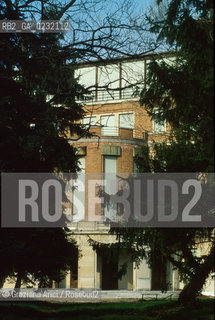 Caption: Nome:..ISOLA DI SACCA SESSOLA: OSPEDALE....Localizzazione:..VENEZIA / ISOLA DI SACCA SESSOLA / LAGUNA SUD..VENICE / THE ISLE OF SACCA SESSOLA / THE SOUTH LAGOON..Soggetto:..ISOLA DI SACCA SESSOLA / OSPEDALE..THE ISLE OF SACCA SESSOLA / THE HOSPITAL ..Cronologia:.. ....Autore:......Stile:......Editori Stampatori:.... ..Committenza:......Materia e Tecnica:......Collocazione:......Note:..DAL 1911 FINO AL 1979 FU USATA COME OSPEDALE..FROM 1911 TO 1979 IT WAS USED AS A HOSPITAL..Riproduzione Fotografica:..Graziano Arici/Rosebud2 ...Copyright:..Graziano Arici / rosebud2/....Data:..1993....Costo:..A....Key:..ISOLE ABBANDONATE / PALAZZI..UNINHABITED ISLANDS / PALACES