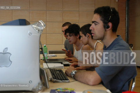 VENEZIA -IUAV FACOLTA DI ARCHITETTURA - DIPARTIMENTO DI ARTI E DISEGNO INDUSTRIALE ©Graziano Arici/Rosebud2 COMPUTER UNIVERSITA