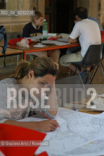 VENEZIA -IUAV FACOLTA DI ARCHITETTURA - CORSO DI URBANISTICA © 2003 Graziano Arici/Rosebud2  UNIVERSITA CA TRON