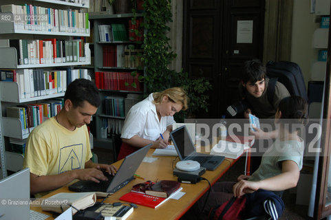 VENEZIA -IUAV FACOLTA DI ARCHITETTURA - CORSO DI URBANISTICA © 2003 Graziano Arici/Rosebud2  UNIVERSITA CA TRON