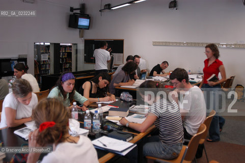 VENEZIA -IUAV FACOLTA DI ARCHITETTURA - BIBLIOTECA CENTRALE © 2003 Graziano Arici/Rosebud2  UNIVERSITA SEDE TOLENTINI