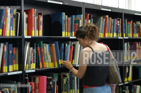 VENEZIA -IUAV FACOLTA DI ARCHITETTURA - BIBLIOTECA CENTRALE © 2003 Graziano Arici/Rosebud2  UNIVERSITA SEDE TOLENTINI