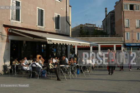 CAMPO S.MAGHERITA © 2003 Graziano Arici/Rosebud2 DORSODURO BAR CAFFE OSTERIE