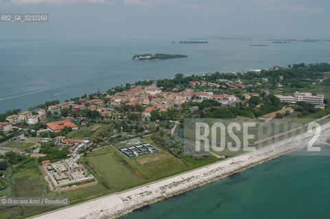 VENEZIA 03/06/03 - LIDO :  SPIAGGIA  ©Graziano Arici/Rosebud2 AEREA