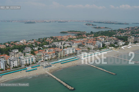 VENEZIA 03/06/03 - LIDO :  SPIAGGIA  ©Graziano Arici/Rosebud2 AEREA