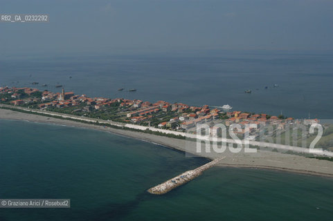 VENEZIA 1/07/2003 -  LIDO PELLESTRINA © 2003 Graziano Arici/Rosebud2 MOSE DIGHE MOBILI CONSORZIO VENEZIA NUOVA