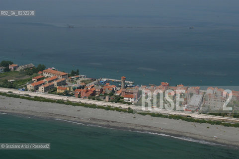 VENEZIA 1/07/2003 -  LIDO PELLESTRINA © 2003 Graziano Arici/Rosebud2 MOSE DIGHE MOBILI CONSORZIO VENEZIA NUOVA