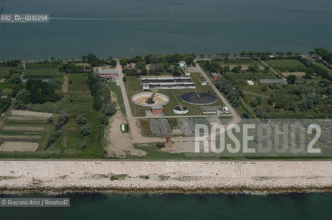 VENEZIA 1/07/2003 - IMPIANTO DI DEPURAZIONE DEL LIDO  © 2003 Graziano Arici/Rosebud2