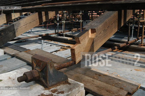 ARSENALE DI VENEZIA FONDERIE RESTAURO CONSERVATIVO © 2003 Graziano Arici/Rosebud2 CONSORZIO VENEZIA NUOVA ARCHEOLOGIA INDUSTRIALE FORNO LEGNO