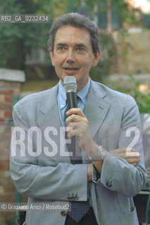 50° ESPOSIZIONE INTERNAZIONALE DARTE LA BIENNALE DI VENEZIA - GIARDINI - LE INSTALLAZIONI DI  VIVERE VENEZIA  © 2003 Graziano Arici/Rosebud2 / CONSORZIO VENEZIA NUOVA / IUAV FRANCO BENABE