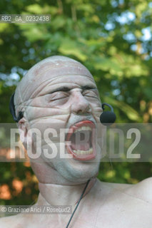 50° ESPOSIZIONE INTERNAZIONALE DARTE LA BIENNALE DI VENEZIA - GIARDINI - LE INSTALLAZIONI DI  VIVERE VENEZIA  © 2003 Graziano Arici/Rosebud2 / CONSORZIO VENEZIA NUOVA / IUAV