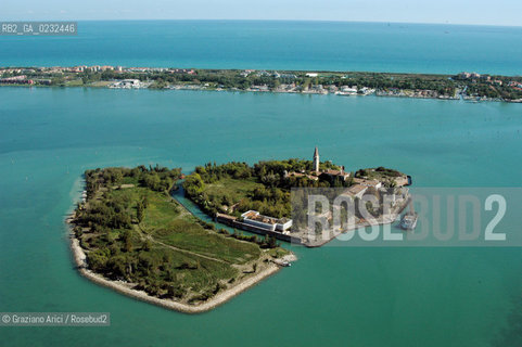 VENEZIA 30/09/2003 -  ISOLA DI POVEGLIAI © 2003 Graziano Arici/Rosebud2 CONSORZIO VENEZIA NUOVA ISOLE ABBANDONATE