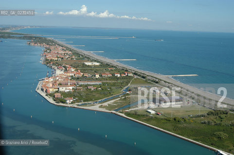 VENEZIA 30/09/2003 -  LIDO S.PIETRO IN VOLTA © 2003 Graziano Arici/Rosebud2 CONSORZIO VENEZIA NUOVA