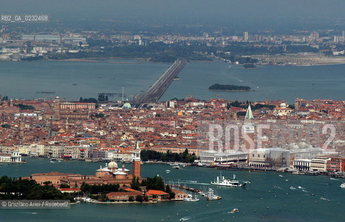 VENEZIA 22/07/2003 - VENEZIA © 2003 Graziano Arici/Rosebud2 FOTO AEREA