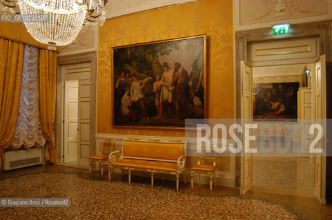 VENEZIA VENICE ITALY - THE GRAN TEATRO LA FENICE REBUILDED : THE SALE APOLLINEE © 13-12-2003 Graziano Arici/Rosebud2 La cessione dei diritti di questa immagine si intende per quanto di nostra competenza. Non comprende invece le eventuali spese  relative a diritti che potranno essere richiesti dagli Enti o persone fisiche cui appartengono eventualmente i soggetti  ripresi. Tali costi, ove necessari, e lÕespletamento di qualsivoglia pratica di richiesta di concessione del permesso di pubblicazione sono esclusivamente a carico e a cura del soggetto acquirente di questa immagine.