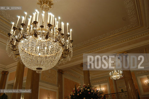 VENEZIA 14/12/03 - INAUGURAZIONE DEL GRAN TEATRO LA FENICE : IL FOYER.