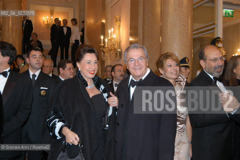 VENEZIA 14/12/03 - INAUGURAZIONE DEL GRAN TEATRO LA FENICE -LIMPRENDITORE VITTORIO COIN CON LA MOGLIE IAIA MUSATTI COIN ©Graziano Arici/Rosebud2