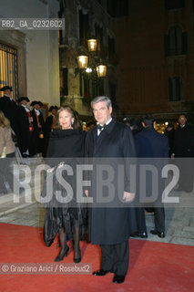 VENEZIA 14/12/03 - INAUGURAZIONE DEL GRAN TEATRO LA FENICE IL MINISTRO DELLE INFRASTRUTTURE PIETRO LUNARDI CON LA MOGLIE..- ©Graziano Arici/Rosebud2