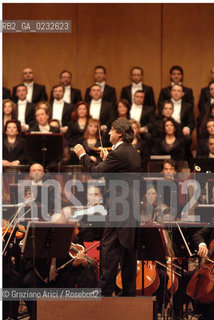 VENICE 14/12/03 - THE CONCERT CONDUCTED BY RICCARDO MUTI WITH THE ORCHESTRA DEL GRAN TEATRO LA FENICE FOR THE GALA - ARCHIVIO Graziano Arici/Rosebud2