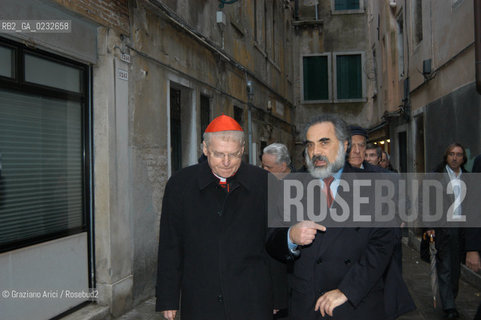 VENEZIA 26/11/03 - IL CARDINALE PATRIARCA ANGELO SCOLA IN VISITA AL GHETTO EBRAICO DI VENEZIA ASSIEME AL PRESIDENTE DELLA COMUNITA EBRAICA DARIO CALIMANI ©Graziano Arici/Rosebud2 EBREI