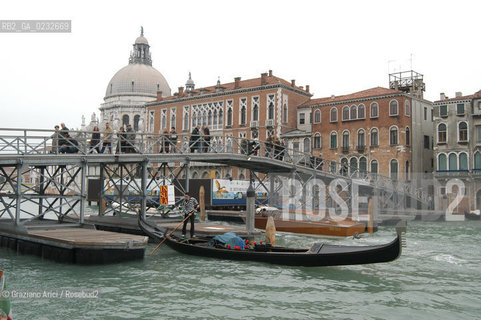 VENEZIA FESTA DELLA MADONNA DELLA SALUTE -  © 2003 Graziano Arici/Rosebud2 RELIGIONE.PONTE