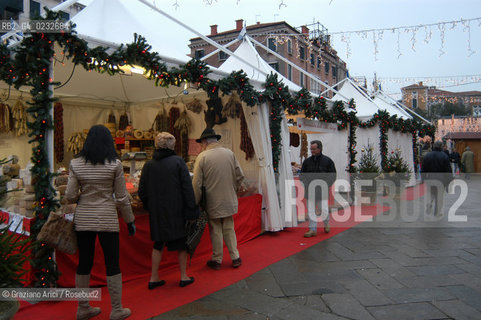VENEZIA ADDOBBI DI NATALE E MERCATINO @ 2003 Graziano Arici/Rosebud2