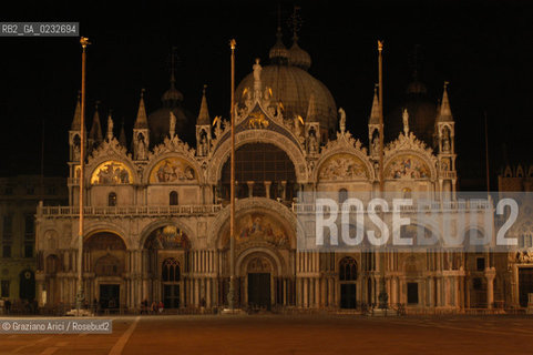 VENEZIA PIAZZA E CHIESA DI SAN MARCO © 2003 Graziano Arici/Rosebud2 NOTTURNO