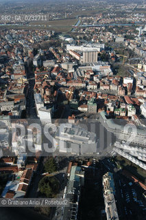 VENEZIA - MESTRE : PIAZZA BARCHE CENTRO COMMERCIALE BARCHE  © 2004 Graziano Arici/Rosebud2  / FOTO AEREA