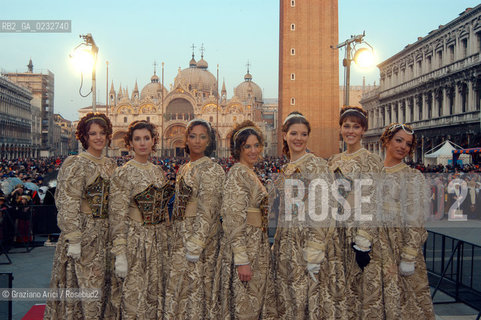 VENEZIA CARNEVALE FESTA DELLE MARIE © 2004 Graziano Arici/Rosebud2 MASCHERA