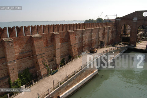 VENEZIA 19/5/04  ARSENALE LAVORI DI RESTAURO ©Graziano Arici/Rosebud2 CONSORZIO VENEZIA NUOVA