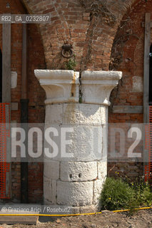 VENEZIA 19/5/04  ARSENALE LAVORI DI RESTAURO FONDERIE ©Graziano Arici/Rosebud2 CONSORZIO VENEZIA NUOVA
