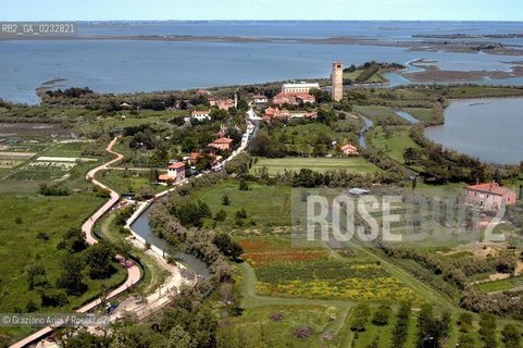VENEZIA 25-05-04 TORCELLO COMPLESSO DELLE BASILICHE ©Graziano Arici/Rosebud2 AEREA