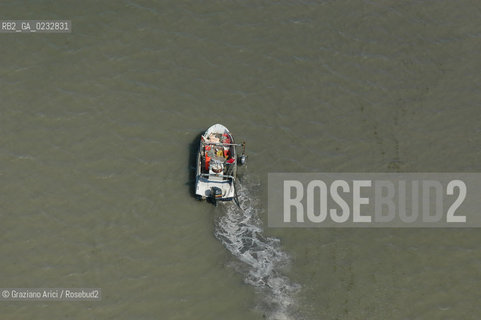 VENEZIA 25-05-04  BARCA DA PESCA DEI CAPPAROZZOLANTI DI CHIOGGIA ©Graziano Arici/Rosebud2 AEREA ECOLOGIA