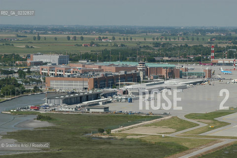 VENEZIA 25-05-04  AEROPORTO MARCO POLO DI TESSERA    ©Graziano Arici/Rosebud2 AEREA