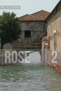 VENEZIA 22/06/04  ISOLA DEL LAZZARETTO VECCHIO STATO DI FATTO PRIMA DELLINTERVENTO DEL CONSORZIO VENEZIA NUOVA ©Graziano Arici/Rosebud2