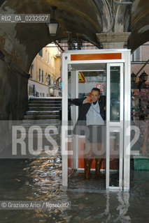 VENEZIA 16/10/04 - ALTA MAREA ©Graziano Arici/Rosebud2 ACQUA ALTA