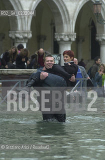 VENEZIA 31/10/04 - ALTA MAREA ©Graziano Arici/Rosebud2 ACQUA ALTA